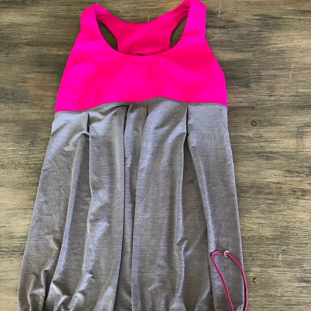 Lululemon athletic top 10 GREAT
